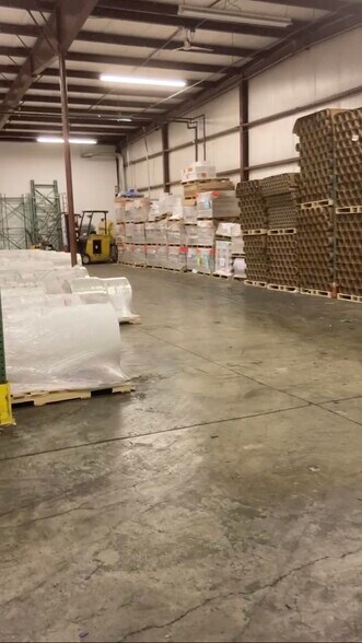 More Photos Of 59 School Ground Rd, Branford Light Distribution For Lease