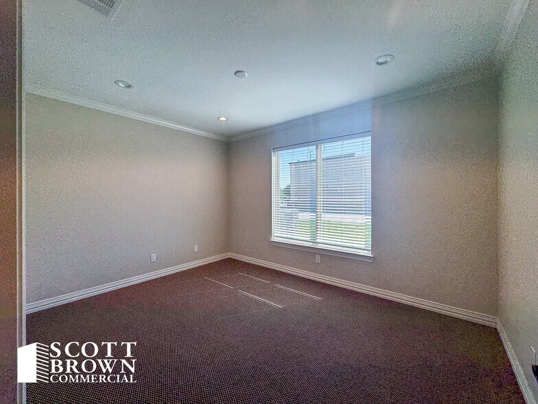 More Photos Of 870 Hebron Pky, Lewisville Unknown For Lease