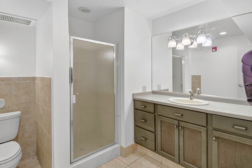 More Photos Of 1745 Lafayette St, Denver Medical For Sale