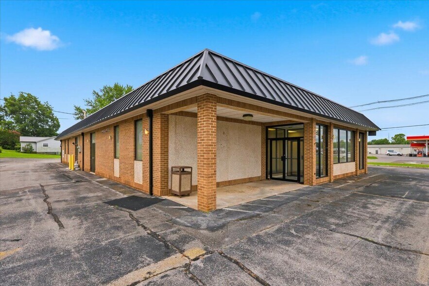 More Photos Of 502 E North St, Sweetwater Loft Creative Space For Lease