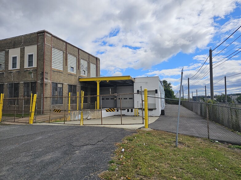 More Photos Of 1420 Crestmont Ave, Camden Manufacturing For Sale