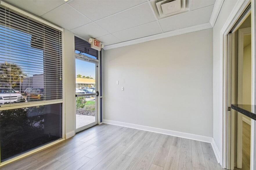More Photos Of 5404 Hoover Blvd, Tampa Medical For Sale