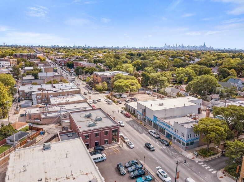 More Photos Of 4650-52 Lawrence, Chicago Office For Sale