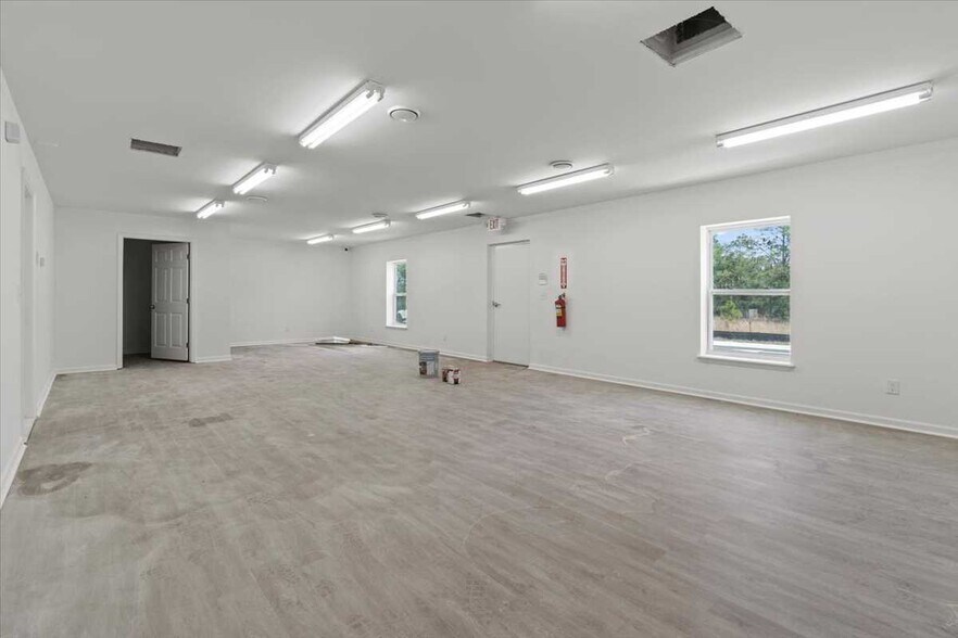 More Photos Of 4170 County Road 218, Middleburg Medical For Sale