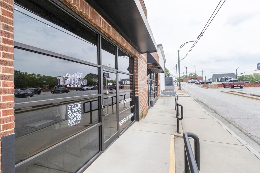 More Photos Of 107 E Orr St, Anderson Specialty For Sale