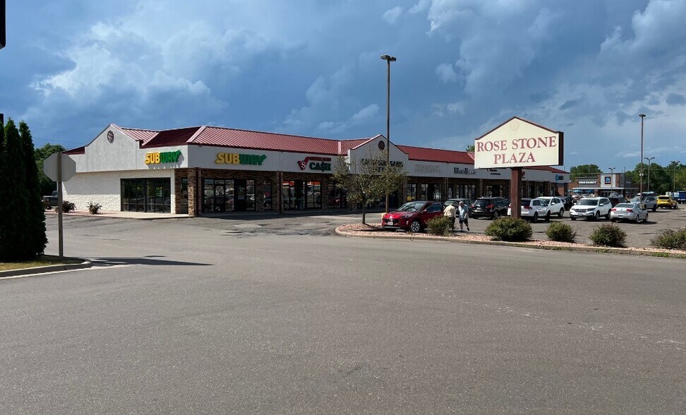 More Photos Of 2300-2304 S Main St, Rice Lake Storefront Retail Office For Lease