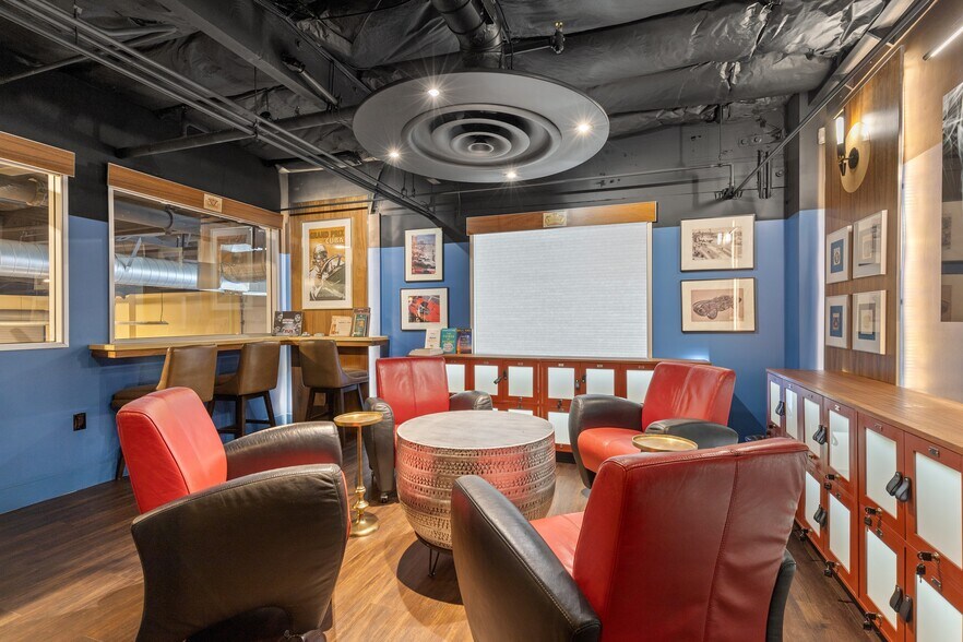 More Photos Of 521 Charcot Ave, San Jose Showroom For Sale