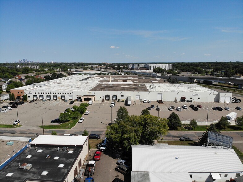 More Photos Of 125-175 Jackson Ave N, Hopkins Light Distribution For Lease