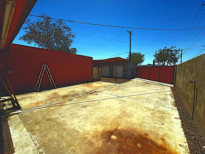 More Photos Of 11 E Jones Ave, Phoenix Warehouse For Sale