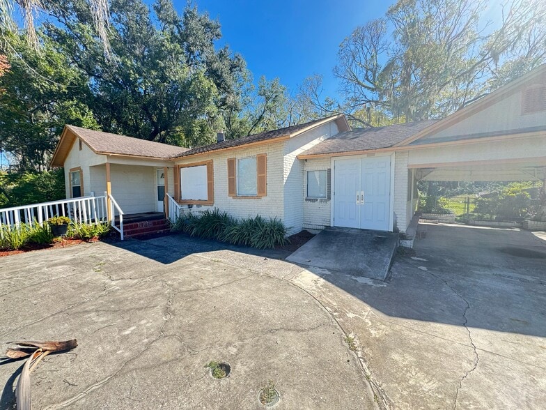 More Photos Of 809 E Alsobrook St, Plant City Flex For Sale