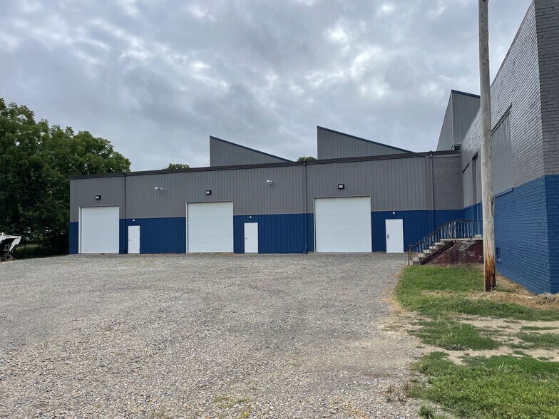 More Photos Of 2351 Mount Pleasant Rd, Mount Pleasant Warehouse For Lease