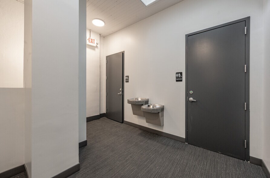 More Photos Of 401 E Chapel Hill St, Durham Storefront Retail Office For Sale