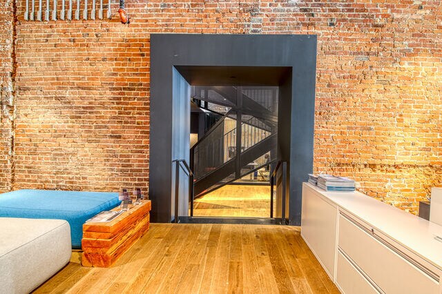 More Photos Of 460-464 Mcgill, Montréal Office For Sale