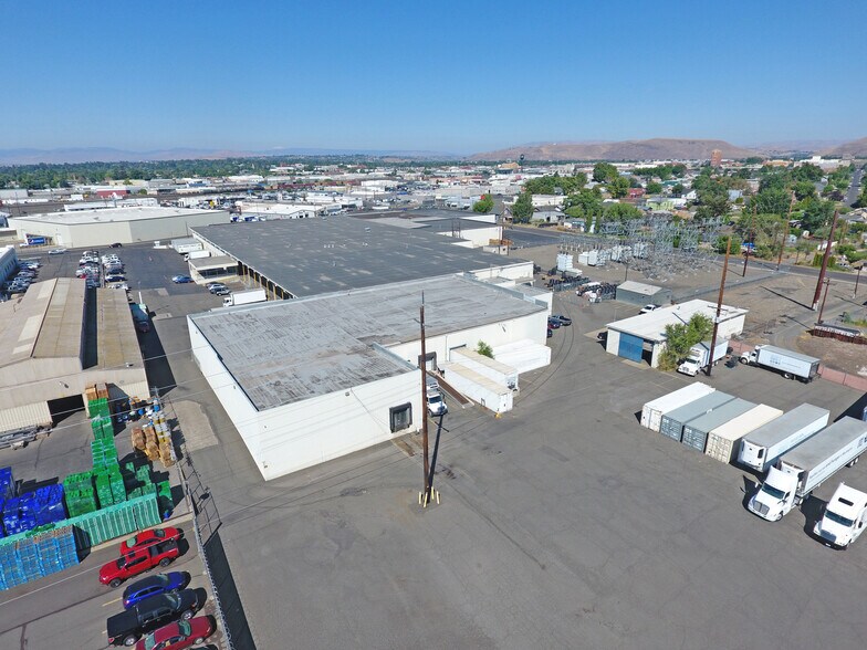 More Photos Of 911 S 3rd St, Yakima Truck Terminal For Lease