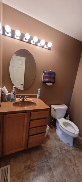 More Photos Of 3101 Vaughn Rd, Great Falls Flex For Sale