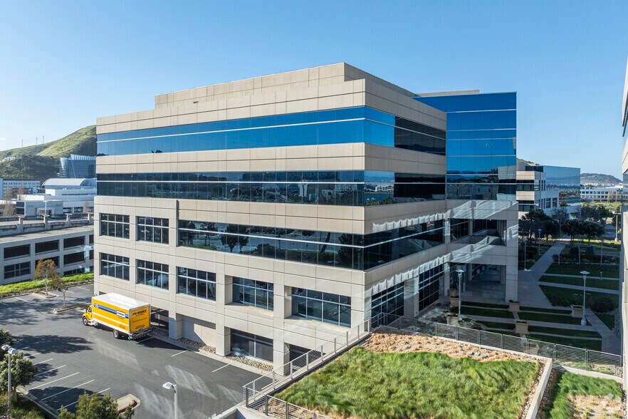 More Photos Of 331 Oyster Point Blvd, South San Francisco Office For Lease