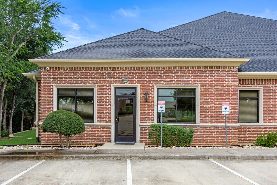 More Photos Of 301 S Watters Rd, Allen Office For Lease
