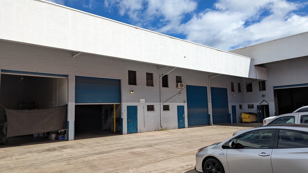 More Photos Of 94-478 Ukee St, Waipahu Service For Lease