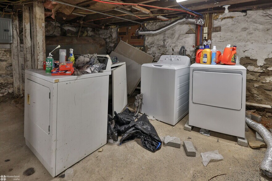 More Photos Of 302 W Abbott St, Lansford Multifamily For Sale
