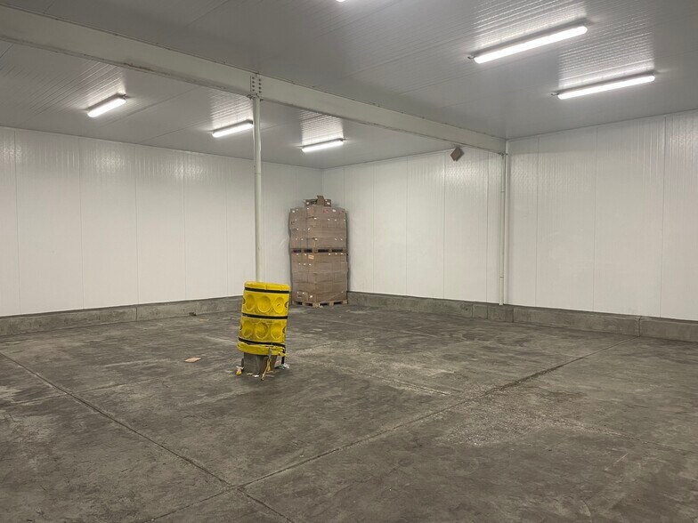 More Photos Of 112 E 22nd St, San Pedro Warehouse For Lease