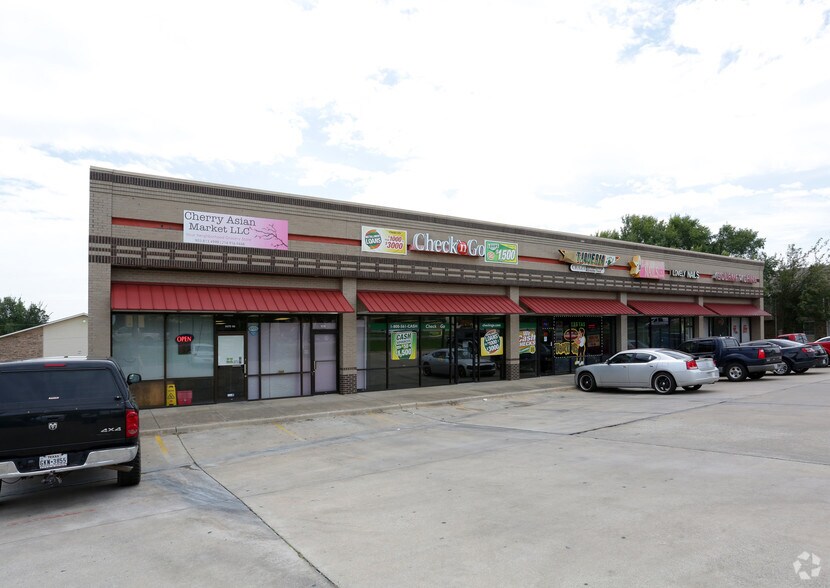 More Photos Of 4909 Texoma Pky, Sherman Storefront For Lease