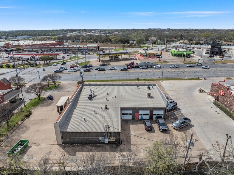 More Photos Of 1712 S Valley Mills Dr, Waco Industrial For Sale