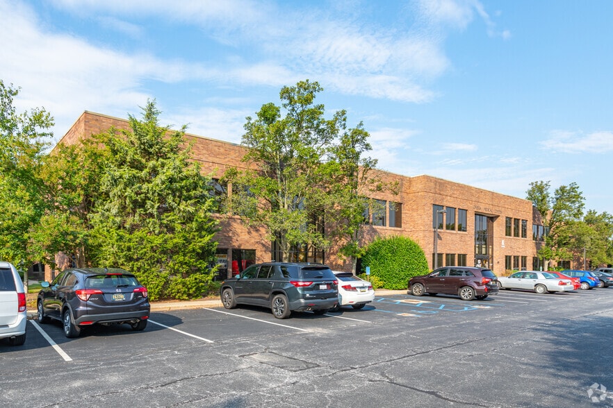 More Photos Of Building K Omega Drive, Newark Medical For Lease