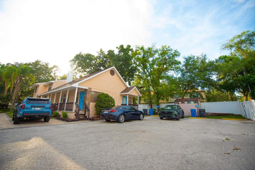 More Photos Of 12216 N 59th St, Tampa Apartments For Sale