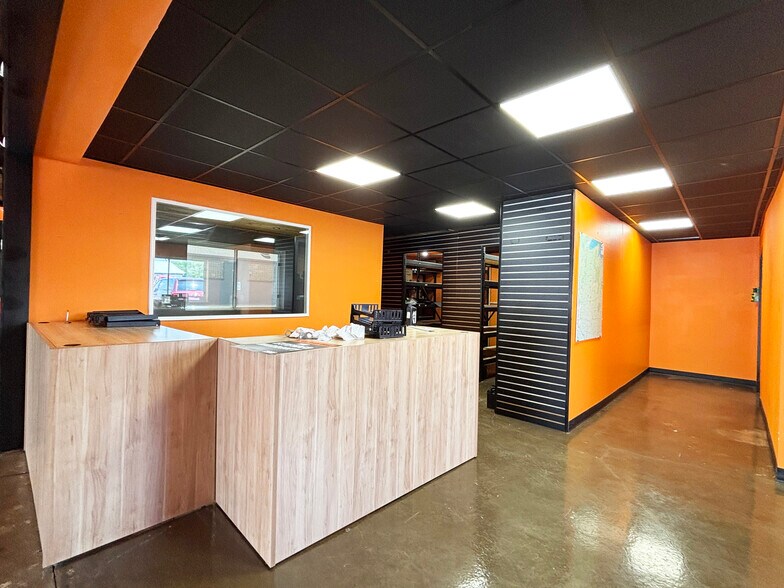 More Photos Of 1230 S Main St, Rice Lake Freestanding For Sale