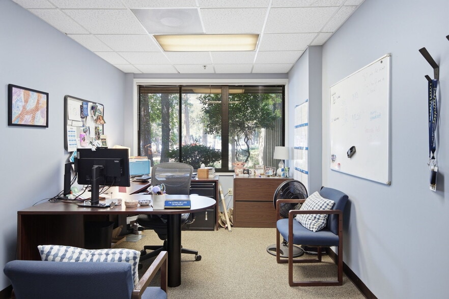 More Photos Of 1044 William Hilton Pky, Hilton Head Island Office For Sale