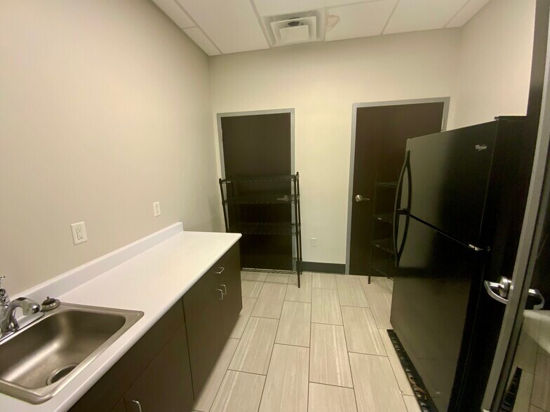 More Photos Of 2972 W Maple Loop Dr, Lehi Office For Lease