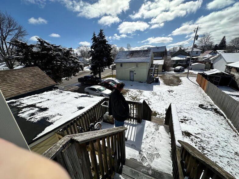 More Photos Of 1831 N C St, Elwood Apartments For Sale