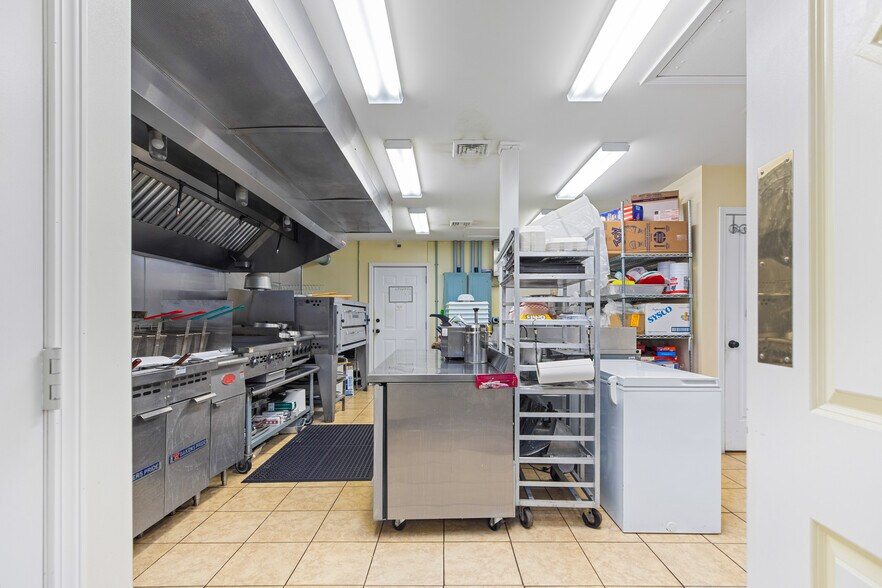 More Photos Of 6659 Westmoreland Rd, Rome Restaurant For Sale