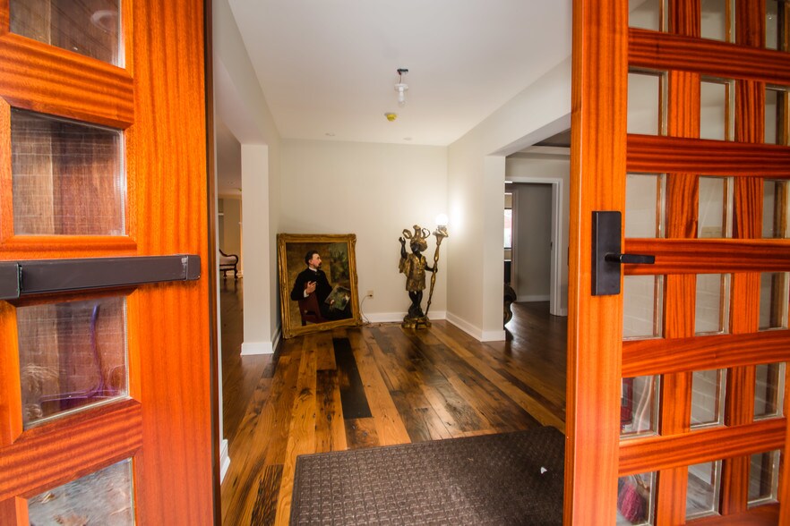 More Photos Of 598 Danbury Rd, Ridgefield Office For Lease