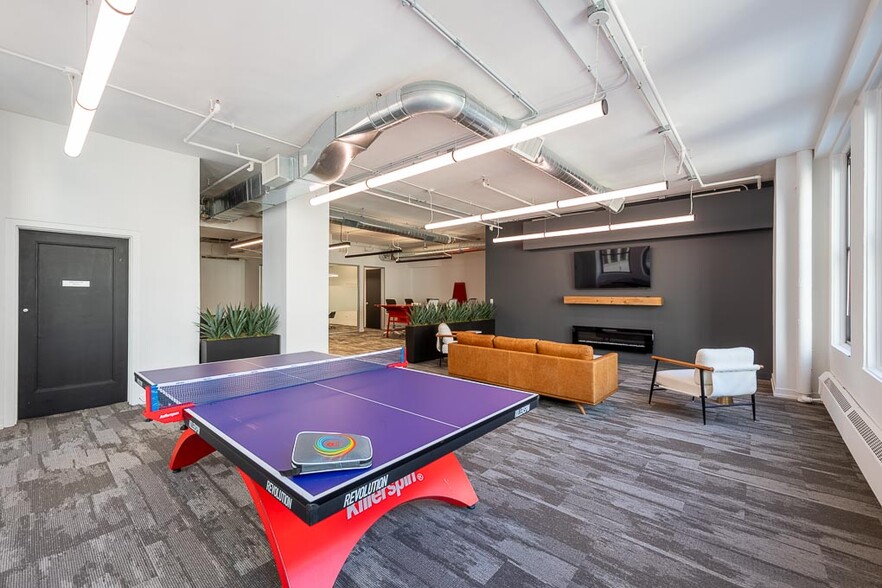 More Photos Of 17 N State St, Chicago Office For Lease