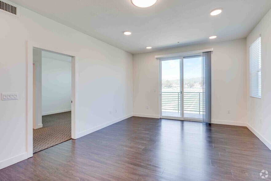 More Photos Of 11114 Darling Rd, Ventura Apartments For Lease