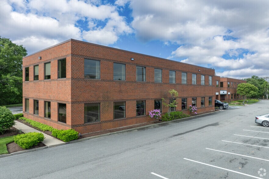 More Photos Of 350 Lincoln St, Hingham Unknown For Lease