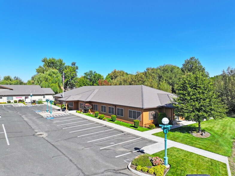 More Photos Of 1607 Creekside Loop, Yakima Medical For Lease