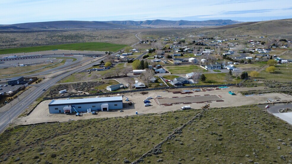 More Photos Of 7943 Van Giesen st, West Richland Warehouse For Lease