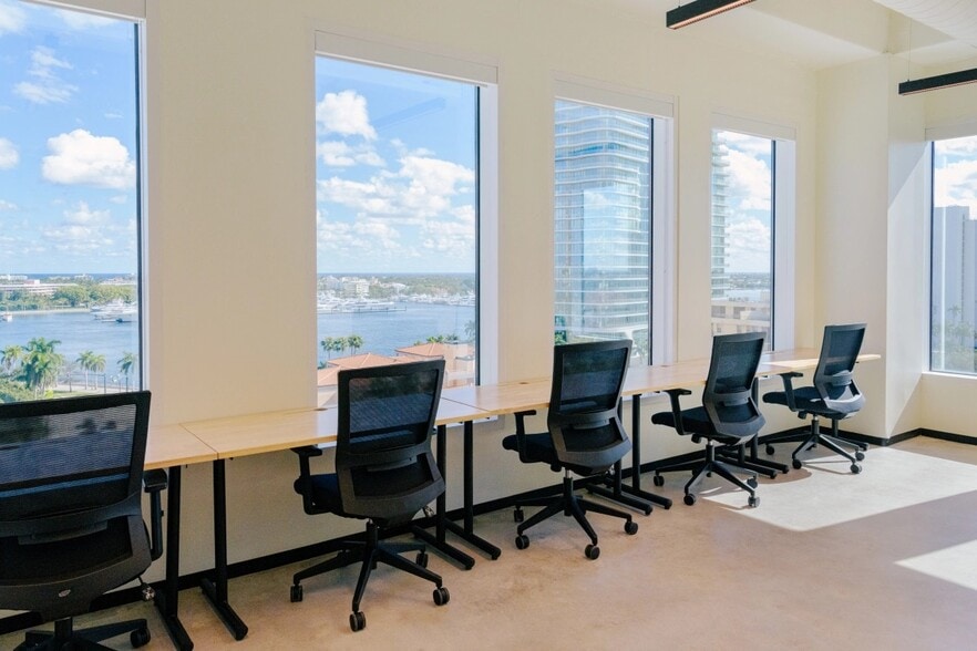 More Photos Of 222 Lakeview Ave, West Palm Beach Coworking Space