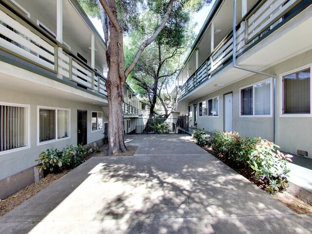 More Photos Of 2505-2525 10th Ave, Oakland Apartments For Sale