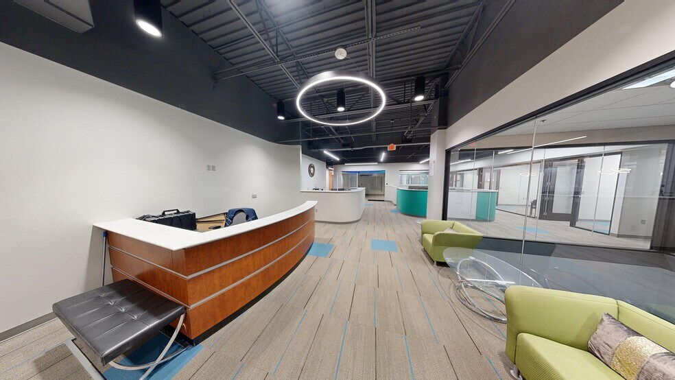 More Photos Of 5001 US Highway 30 W, Fort Wayne Medical For Lease