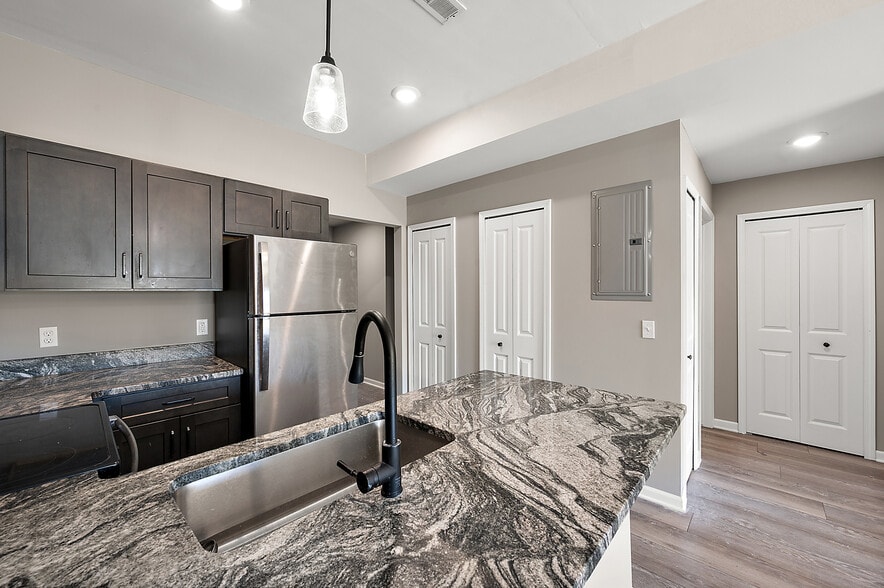 More Photos Of 1251 E Woodward Heights Blvd, Hazel Park Apartments For Sale