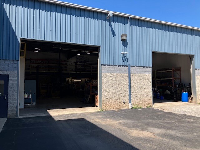 More Photos Of 78 W State Route 173, Asbury Flex For Sale