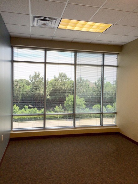 More Photos Of 1838 Sir Tyler Dr, Wilmington Office For Lease