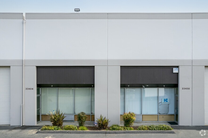 More Photos Of 33400-33416 Western Ave, Union City Warehouse For Lease