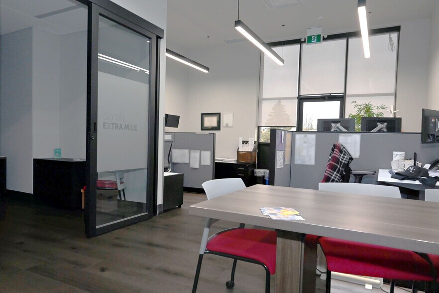 More Photos Of 6783 Wellington Road 34, Cambridge Specialty For Lease