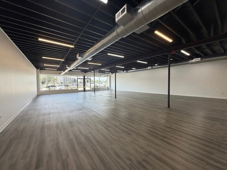 More Photos Of 3913 Sauk Trail, Richton Park Storefront Retail Residential For Sale