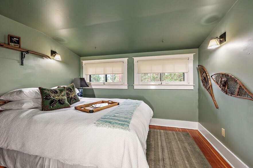 More Photos Of 455 N Oregon St, Jacksonville Hospitality For Sale