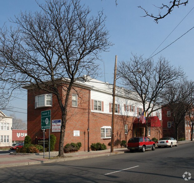 Primary Photo Of 326 Parker Ave, Clifton Office Residential For Sale